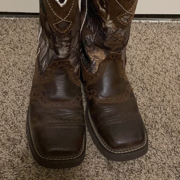 Justin Cowboy Boots - Picture 5 of 10